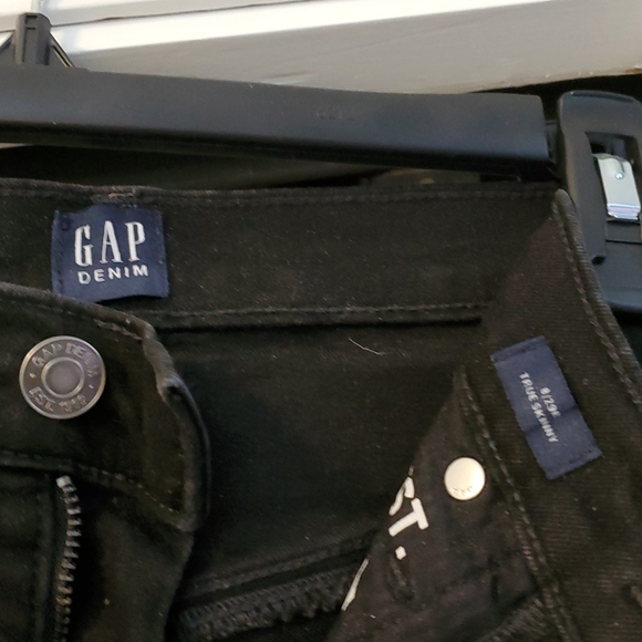 GAP True Skinny High Rise Black Jeans - Picture 2 of 2